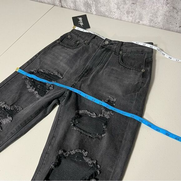 🚨 🆕 Nasty Gal Peek in Distressed Mom Jeans Washed Black | destroyed denim - Picture 7 of 9